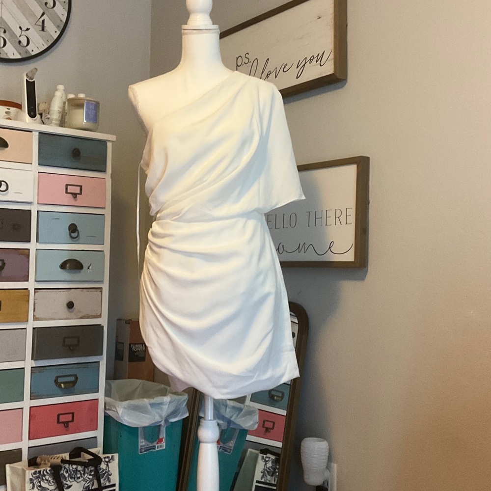 Elegant White One-Shoulder Dress
